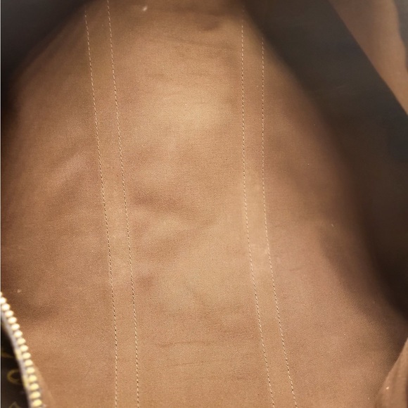 Authentic Louis Vuitton Keepall 50 bandouliere duffel travel bag - Picture 10 of 16